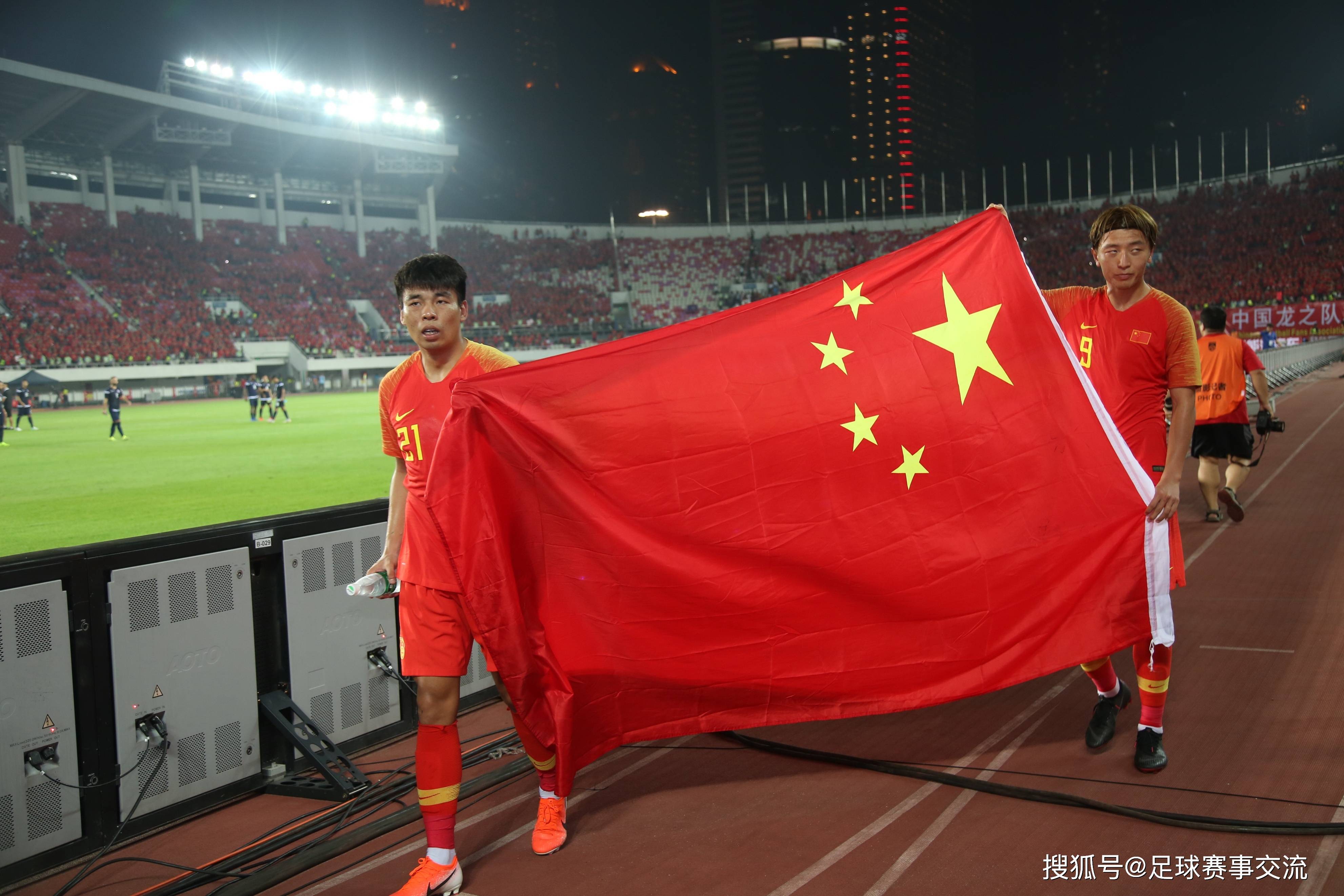 中国队在比赛中获胜，晋级决赛
