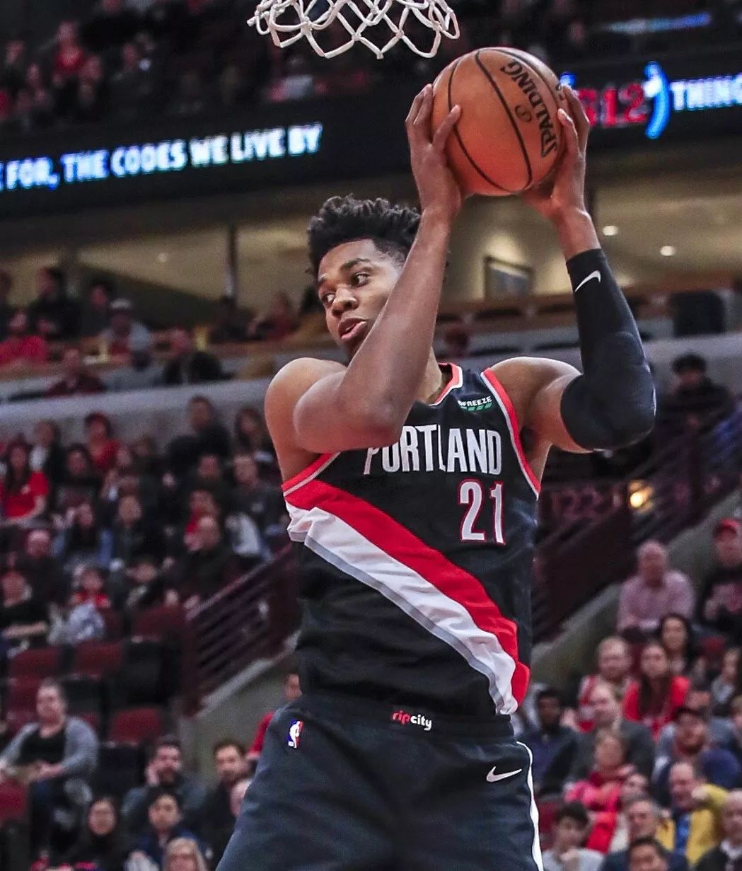 开拓者队缺少内线大个子难有优势 开拓者队缺少内线大个子难有优势