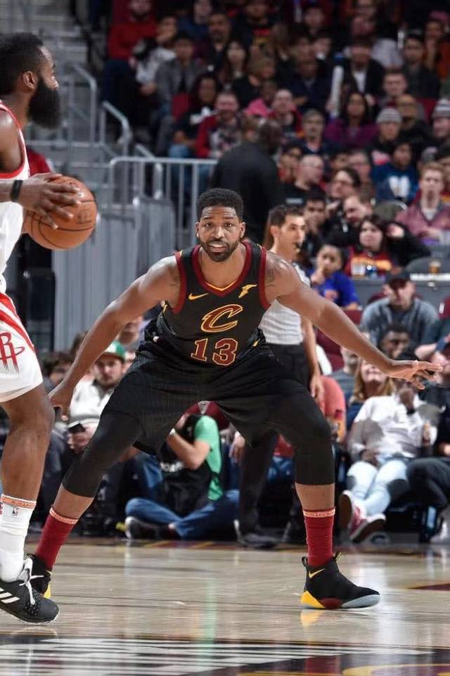 关于火箭内线防守露破绽,教练组加强训练的信息 关于火箭内线防守露破绽,教练组加强训练的信息