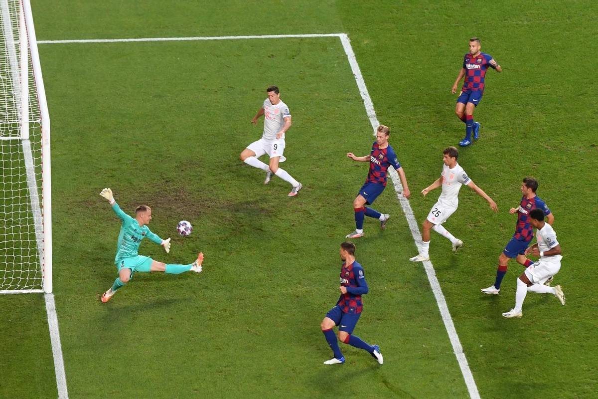 齐达内率皇马击败拜仁,晋级欧冠决赛! 齐达内率皇马击败拜仁,晋级欧冠决赛!