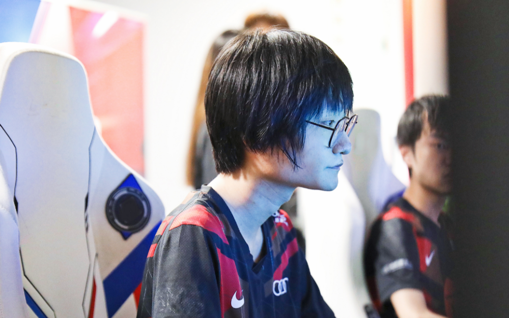 DFM险胜GEN,JackeyLove打出惊人五杀八强赛2:0(釜山) DFM险胜GEN,JackeyLove打出惊人五杀八强赛2:0(釜山)