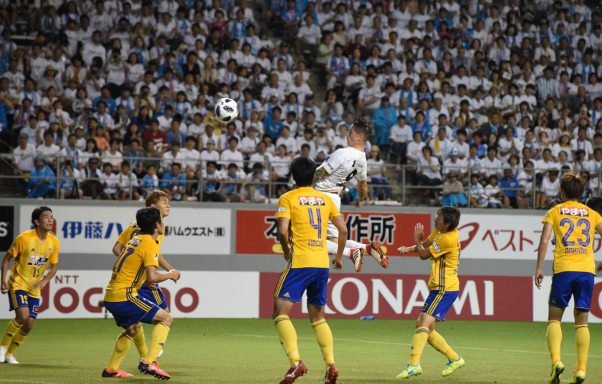 球队势如破竹,比赛快节奏而激烈 球队势如破竹,比赛快节奏而激烈