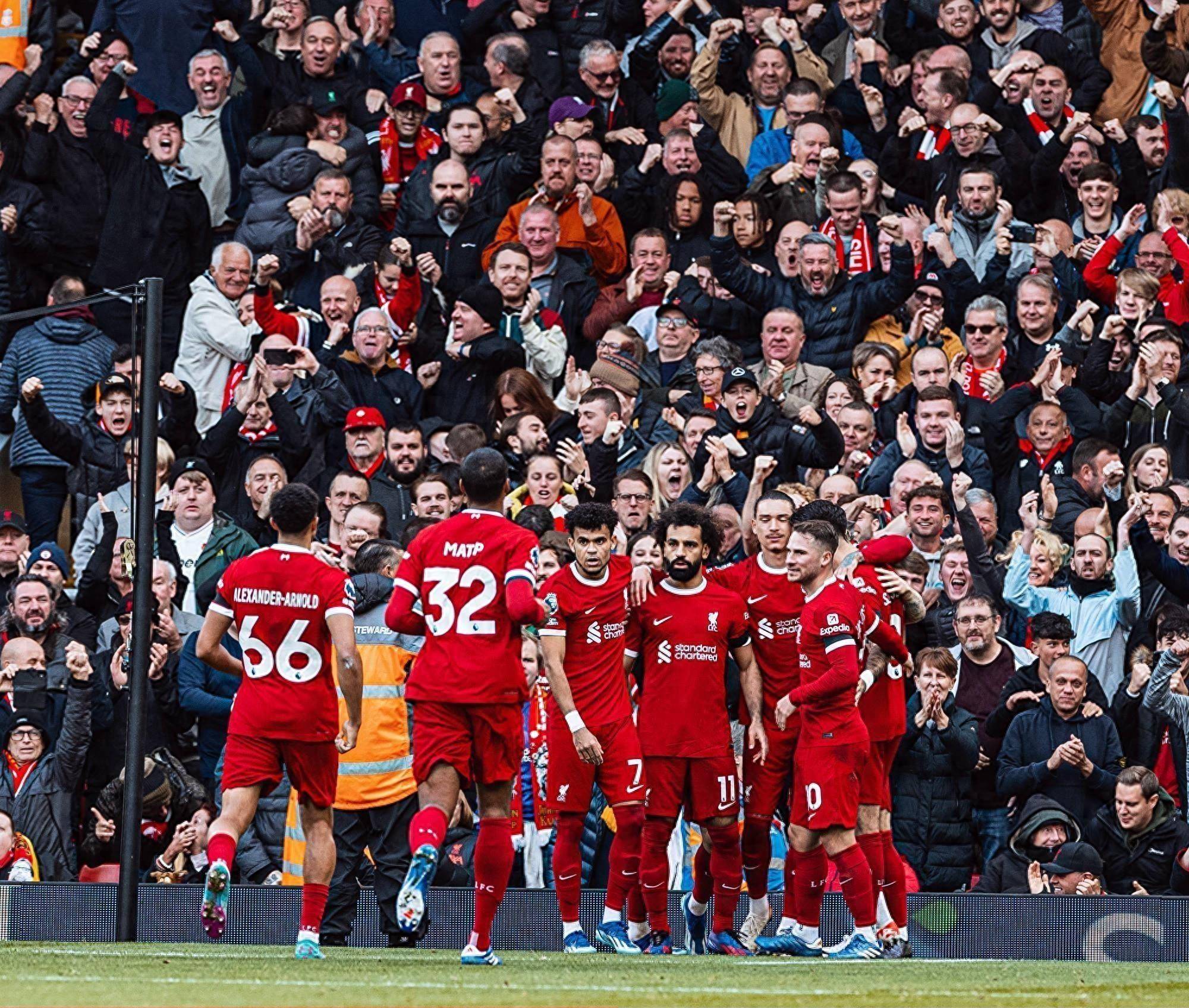 利物浦面对马德里竞技，双方展开激烈角逐