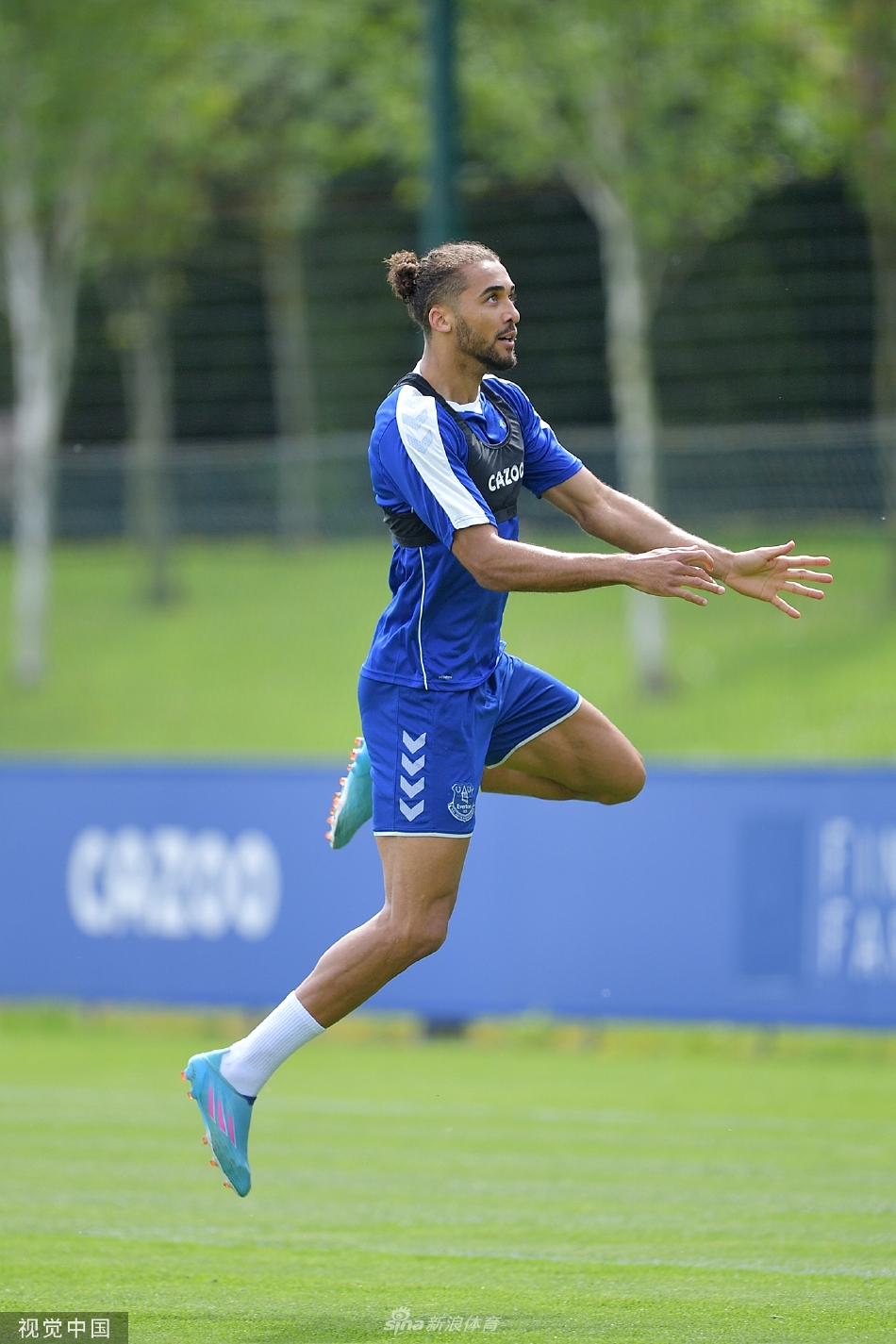 关于埃弗顿球员备战新赛季,踢技加强阵容的信息 关于埃弗顿球员备战新赛季,踢技加强阵容的信息